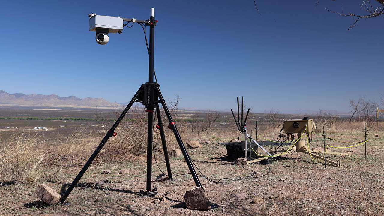 MIMIC - TUNS 01 on Hill Top jpg