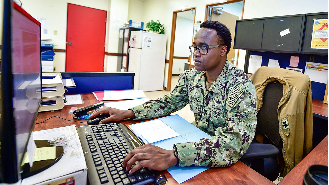 Sailor Computer Tasks Record Management