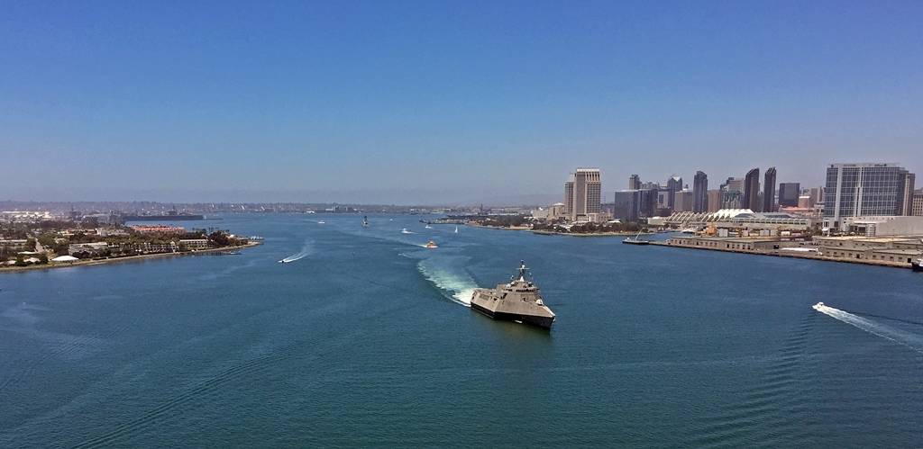 USS Coronado LCS 4 transits San Diego Bay